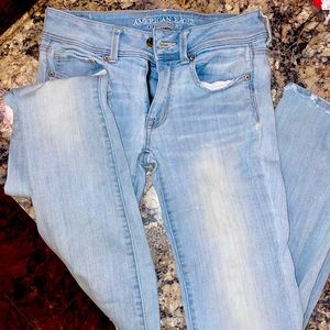 AMERICAN EAGLE KICKBOOT JEANS SUPER STRETCH SIZE 6